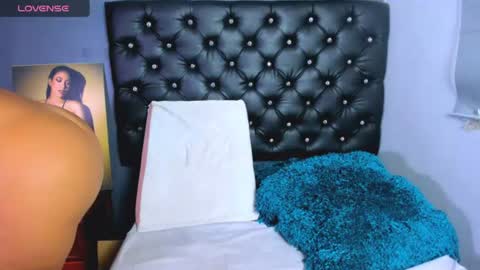 Snapshot of catalinamuss_ chatting on 06-25-26, 05:39 Catalina online show from 06-25-26, 05:39