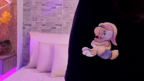 CatalinnaThompson online show from 11-09-25, 12:25