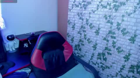  Mia   online show from 11-04-25, 03:16