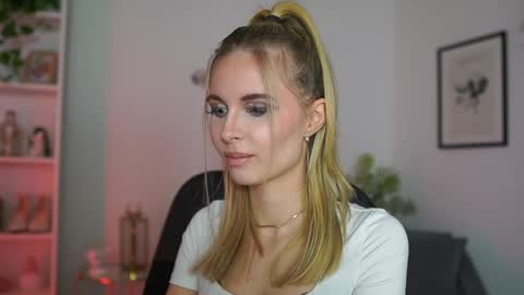 catecrago  online show from 02-19-25, 02:23