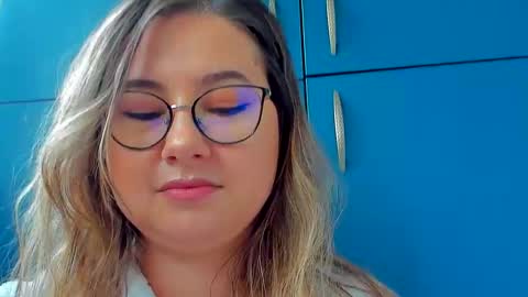 Snapshot of caterinnakat chatting on 02-05-25, 01:33 Kat online show from 02-05-25, 01:33