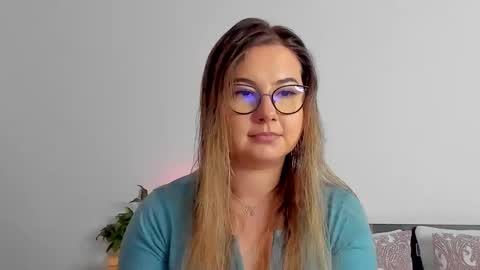 Snapshot of caterinnakat chatting on 02-10-25, 10:20 Kat online show from 02-10-25, 10:20