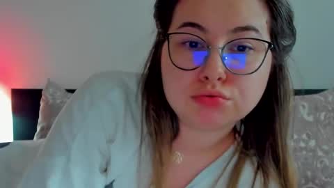 Snapshot of caterinnakat chatting on 02-15-25, 12:01 Kat online show from 02-15-25, 12:01