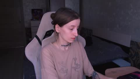 Snapshot of cath_dysphoria_ chatting on 07-06-26, 11:29 CATH online show from 07-06-26, 11:29
