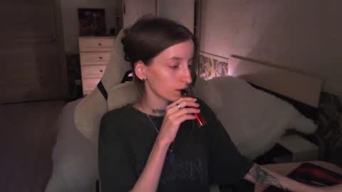 Snapshot of cath_dysphoria_ chatting on 07-20-26, 08:11 CATH online show from 07-20-26, 08:11