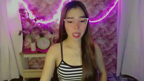 Snapshot of catherine_365 chatting on 04-06-26, 11:00 catherine_365 online show from 04-06-26, 11:00