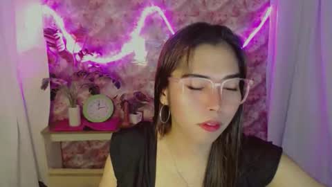 Snapshot of catherine_365 chatting on 04-07-26, 09:32 catherine_365 online show from 04-07-26, 09:32