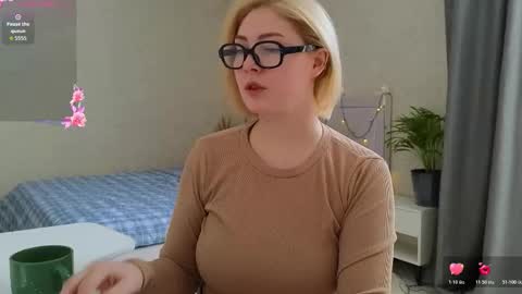 Snapshot of catherine_river chatting on 02-19-26, 06:53 Catherine online show from 02-19-26, 06:53