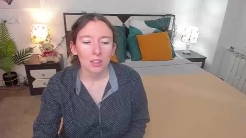 Catrin online show from 09-26-25, 06:28