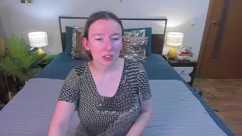 Catrin online show from 04-12-26, 03:00