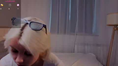 Snapshot of cathiearzabala chatting on 07-18-26, 11:03 Mia online show from 07-18-26, 11:03