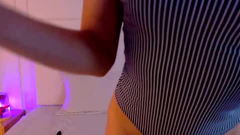 Snapshot of cathmellow_ chatting on 10-16-25, 07:26 CATH online show from 10-16-25, 07:26