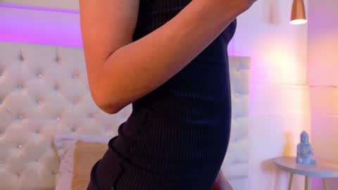 Snapshot of cathmellow_ chatting on 12-05-25, 08:05 CATH online show from 12-05-25, 08:05