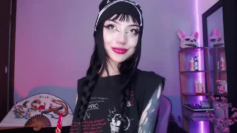 Snapshot of cati_petite chatting on 02-01-25, 04:14 Cati help me reach my goal of 100 thumbs up again 3 online show from 02-01-25, 04:14