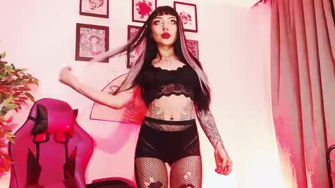 Snapshot of cati_petite chatting on 05-13-26, 03:59 Cati help me reach my goal of 100 thumbs up again 3 online show from 05-13-26, 03:59