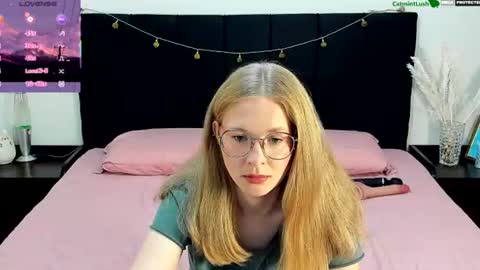 CatmintLush online show from 06-14-26, 11:29