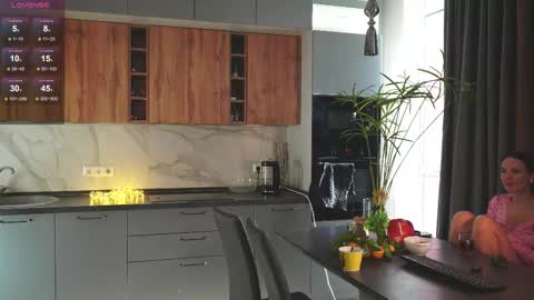 catolinanight online show from 11-23-25, 06:13