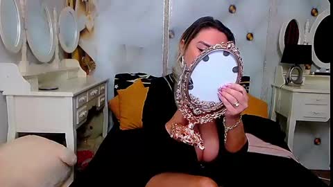 Snapshot of catpussy4 chatting on 01-23-25, 05:56 lauren online show from 01-23-25, 05:56