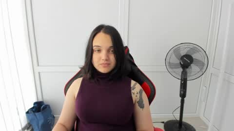 Snapshot of catrine_cute chatting on 06-16-26, 07:00 Catrine online show from 06-16-26, 07:00