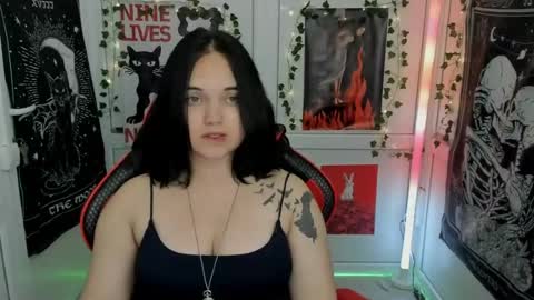 Snapshot of catrine_cute chatting on 07-11-26, 06:43 Catrine online show from 07-11-26, 06:43