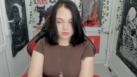 Snapshot of catrine_cute chatting on 07-20-26, 06:28 Catrine online show from 07-20-26, 06:28