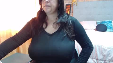 Snapshot of catsexirine chatting on 12-27-24, 03:59 katherine online show from 12-27-24, 03:59