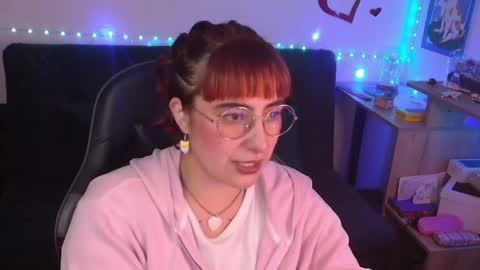 Snapshot of catsito chatting on 04-28-26, 01:04 im MIA -Independent Model MY OF is catsito3 online show from 04-28-26, 01:04