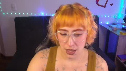 Snapshot of catsito chatting on 06-05-26, 01:56 im MIA -Independent Model MY OF is catsito3 online show from 06-05-26, 01:56