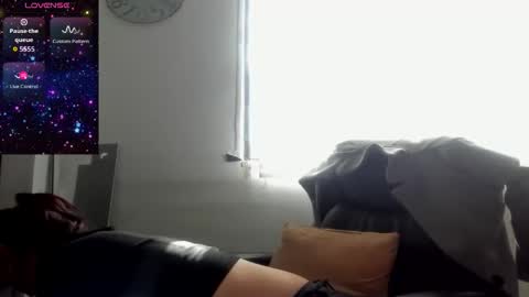 Snapshot of catt_evans1 chatting on 10-24-25, 08:05 CATT EVANS online show from 10-24-25, 08:05