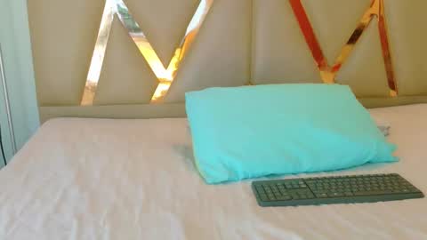 CATALEYA  online show from 10-20-25, 12:27