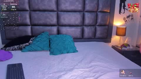 Snapshot of cattalina_25 chatting on 12-17-25, 12:11 cattalina_25 online show from 12-17-25, 12:11