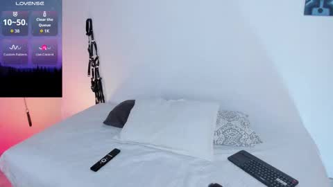 Snapshot of cattnamy chatting on 11-02-25, 09:33 CattNamy online show from 11-02-25, 09:33