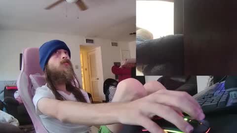 Snapshot of cattywompiscreations chatting on 01-22-25, 05:28 zatbabydaddy online show from 01-22-25, 05:28