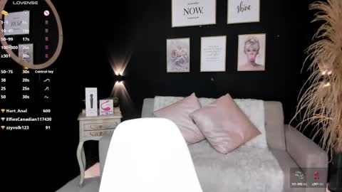 Snapshot of catvalentinee_ chatting on 12-31-24, 04:38 catvalentinee_ online show from 12-31-24, 04:38