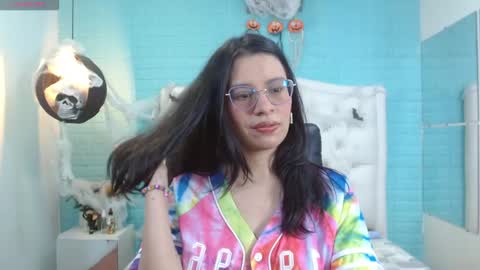 Snapshot of caty_angel chatting on 10-20-25, 07:25 Caty online show from 10-20-25, 07:25
