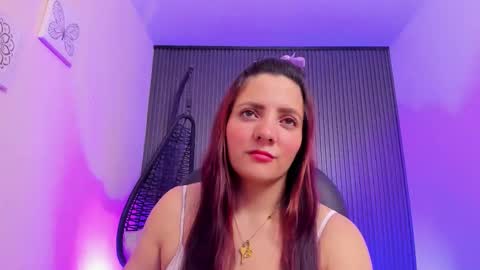 Snapshot of caty_sex4u chatting on 11-22-25, 07:40 caty online show from 11-22-25, 07:40