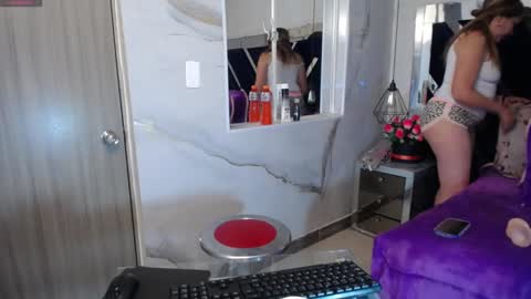 Snapshot of catyuska_bc chatting on 01-18-25, 02:33 Caty online show from 01-18-25, 02:33