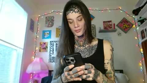 Snapshot of caulkgobbler chatting on 10-30-25, 09:59 alaska online show from 10-30-25, 09:59