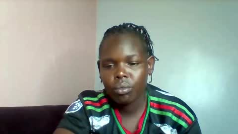 Snapshot of cavy_sweet chatting on 03-16-26, 06:12 Mecy online show from 03-16-26, 06:12