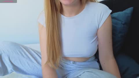 Folow my instagram cuteback7272 and onlyfans cbhotblonde1 online show from 11-03-25, 08:59