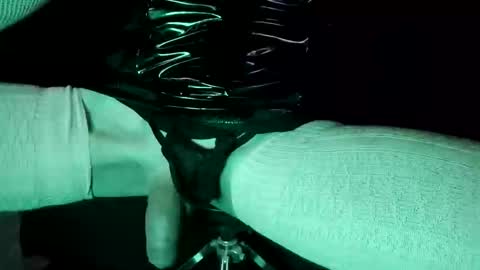 Snapshot of cbtmancan chatting on 11-18-25, 11:15 cbtmancan online show from 11-18-25, 11:15