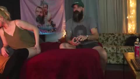 WHAT CAN YOU GET US TO DO online show from 02-12-26, 04:07