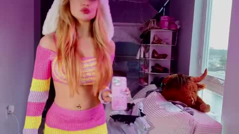 Ccinnamon online show from 03-31-26, 06:52