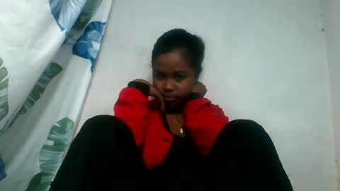 Snapshot of cclanioo chatting on 05-25-26, 05:30 cclanioo online show from 05-25-26, 05:30