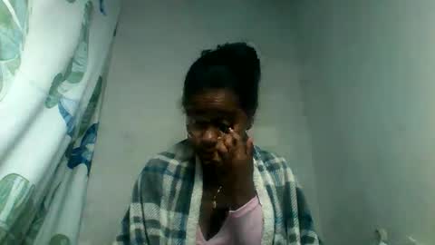 Snapshot of cclanioo chatting on 05-28-26, 04:10 cclanioo online show from 05-28-26, 04:10