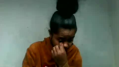 Snapshot of cclanioo chatting on 06-17-26, 02:18 cclanioo online show from 06-17-26, 02:18