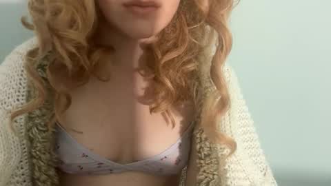 Claire online show from 02-22-26, 09:57