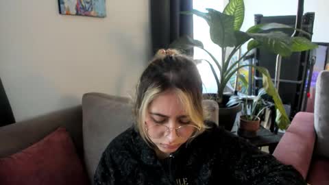 ccuteass online show from 01-20-25, 01:00