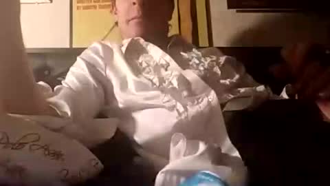 Snapshot of cd952721 chatting on 11-01-25, 07:54 cd952721 online show from 11-01-25, 07:54