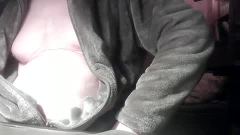 Snapshot of cd_99 chatting on 02-23-25, 12:37 cd_99 online show from 02-23-25, 12:37